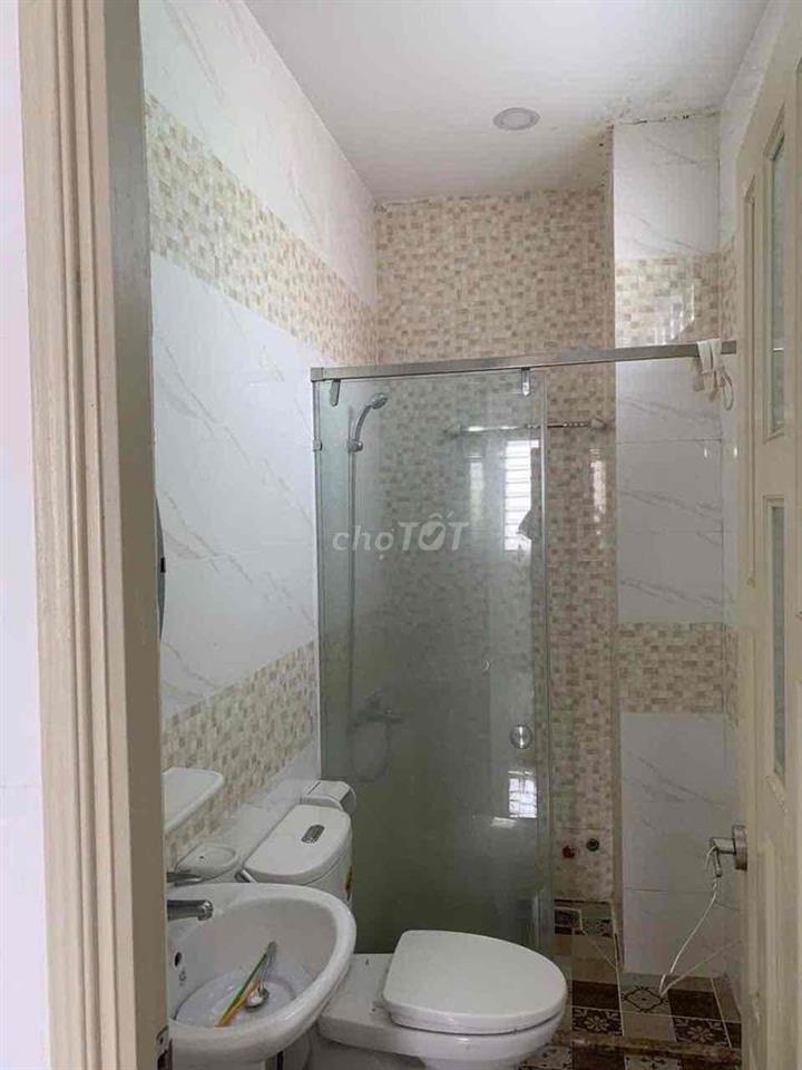 PHÒNG CHO THUÊ GIÁ BAO GỒM ĐIỆN NƯỚC