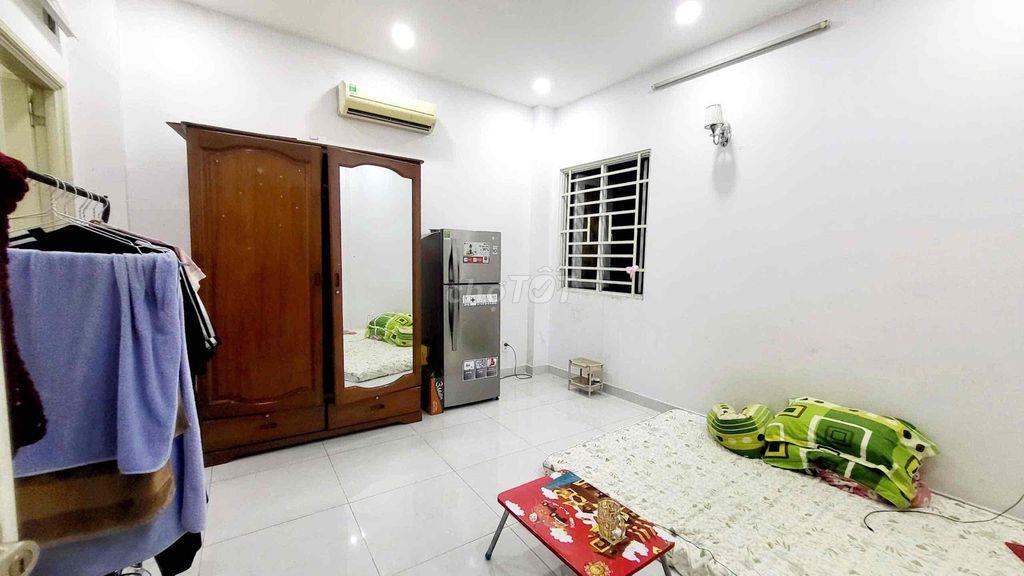 PHÒNG CHO THUÊ GIÁ BAO GỒM ĐIỆN NƯỚC
