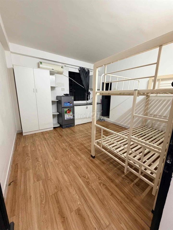 CHO THUÊ STUDIO GẦN ĐẠI HỌC UEH FULL NỘI THẤT CỬA SỔ TRỜI THOÁNG