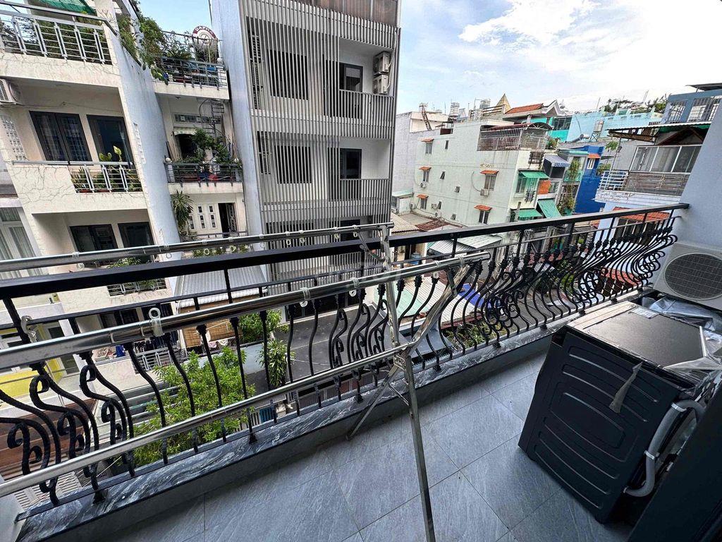 CHO THUÊ CĂN HỘ BAN CÔNG MỚI 100%, ĐẦY ĐỦ NỘI THẤY TẠI QUẬN 10