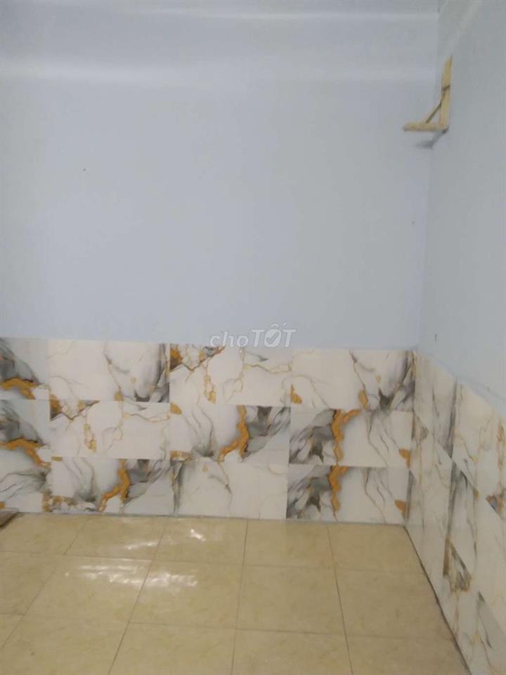 nhà mặt tiền phòng trống sạch sẽ  yên tĩnh giờ giấc tự do an ninh