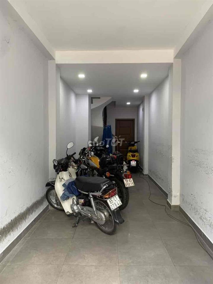 Q4 CHO THUÊ PHÒNG TRỌ GIÁ TÔT