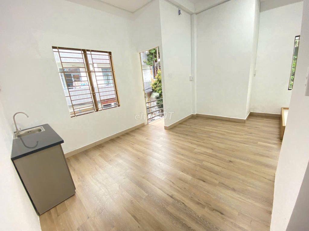 Cho thuê phòng ban công tại Lũy Bán Bích