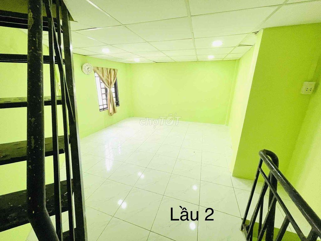 Vị trí thuận tiện 2 phút đến bv Chợ Rẫy, đh Y Dược