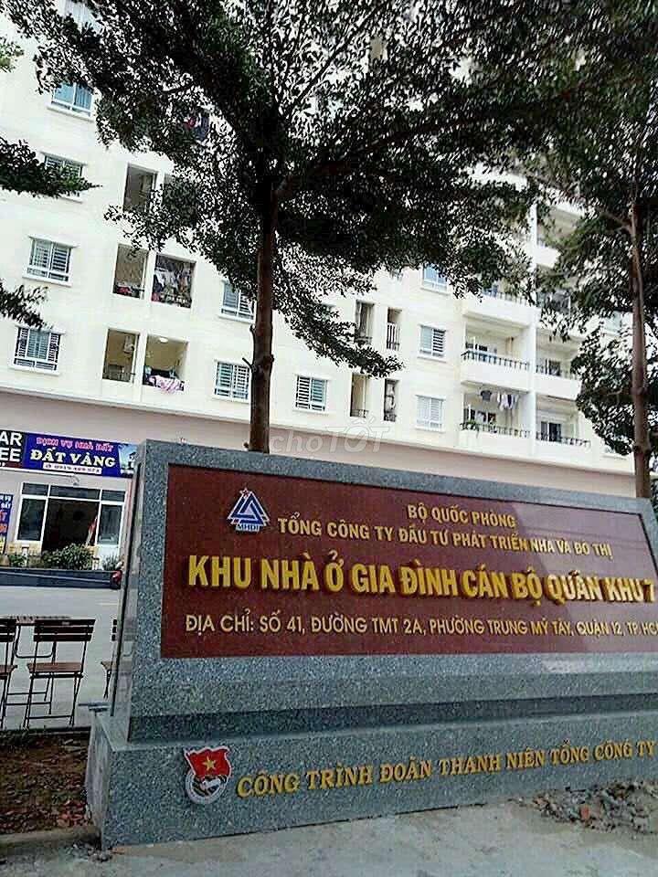 bán căn hộ chung cư Quân khu 7 65m 2pn 2w 2ban con giá 2 tỷ