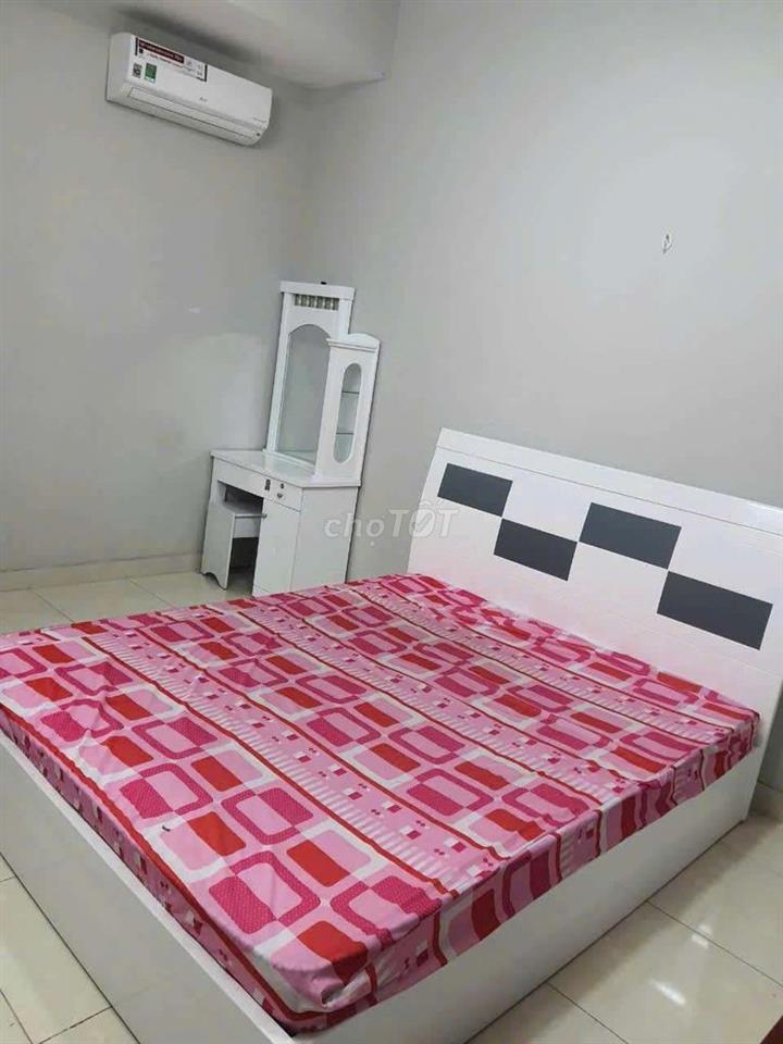 cho thuê ccư quân khu 7   75m 2pn 2w căn góc  giá 6tr