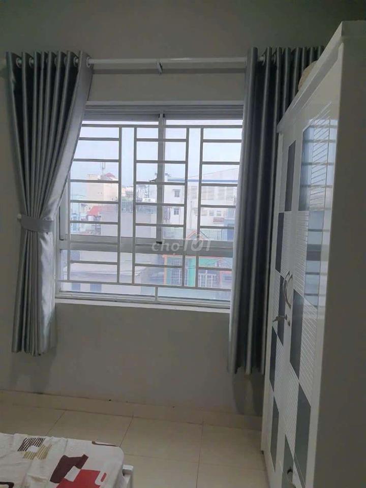 cho thuê ccư quân khu 7   75m 2pn 2w căn góc  giá 6tr