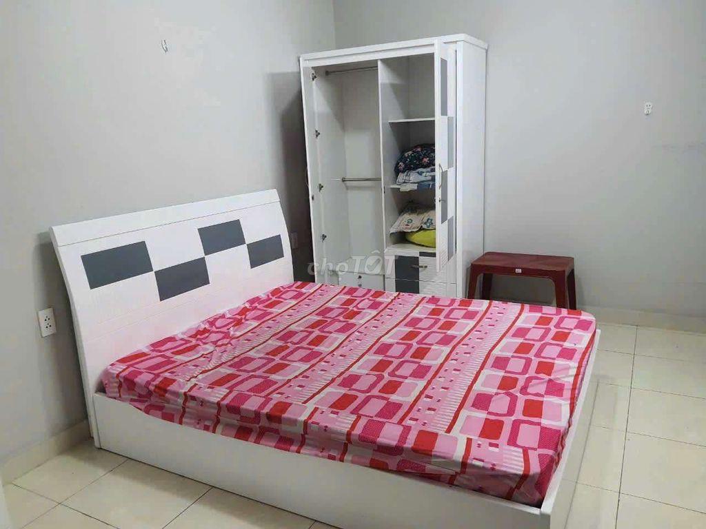 cho thuê ccư quân khu 7   75m 2pn 2w căn góc  giá 6tr