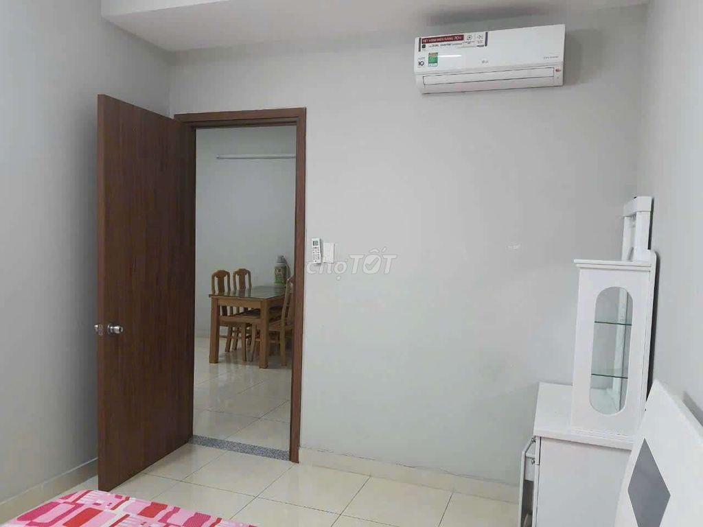 cho thuê ccư quân khu 7   75m 2pn 2w căn góc  giá 6tr