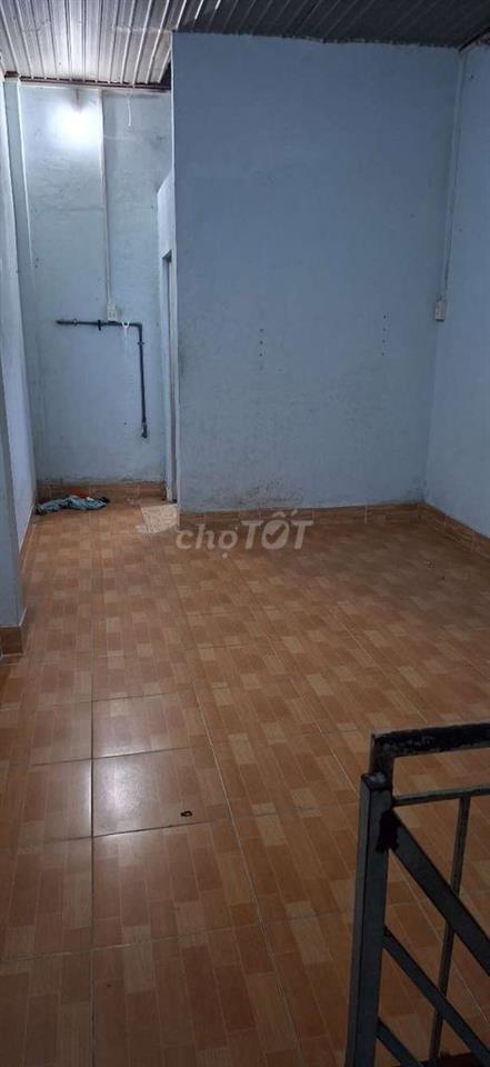 cho thuê nhà mặt tiền nhánh 3 x 15 1 lầu.  2  pn 2w  6tr