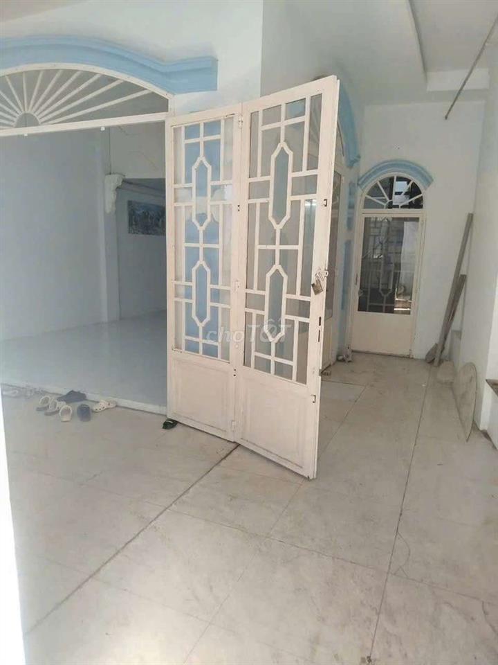 cho thuê nhà mới  gác lửng 2pn 1w giá 5,5tr