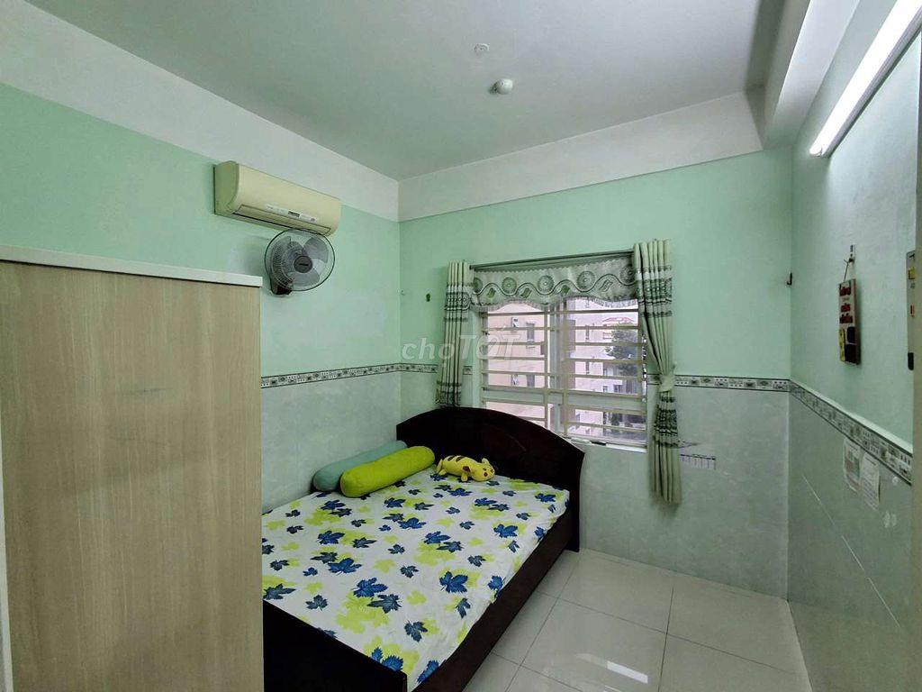 cho thuê ccqk7.  72m 2pn 2wc giá 6tr 1/10 nhận nhà 
