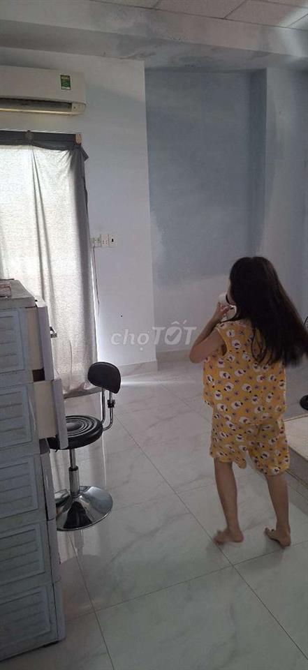 cho thuê nhà lầu đẹp trong hẻm 6 triệu