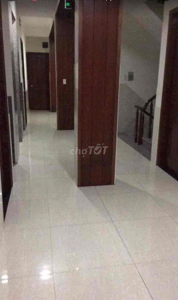 Khách sạn 690m sàn, 31 phòng Quận 12