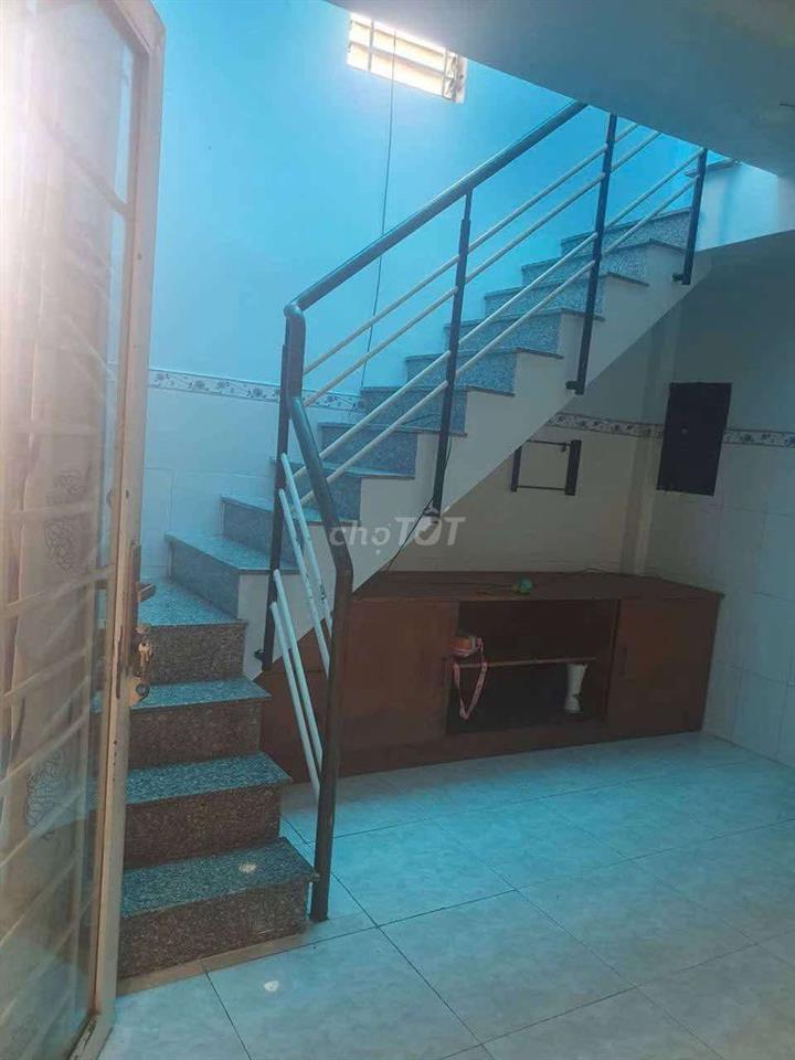 cho thuê mha nguyên căn an phú đông quận 12
