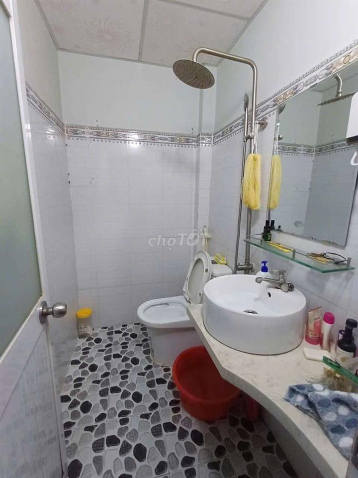 cho thuê nhà nguyên căn an phú đông quận 12