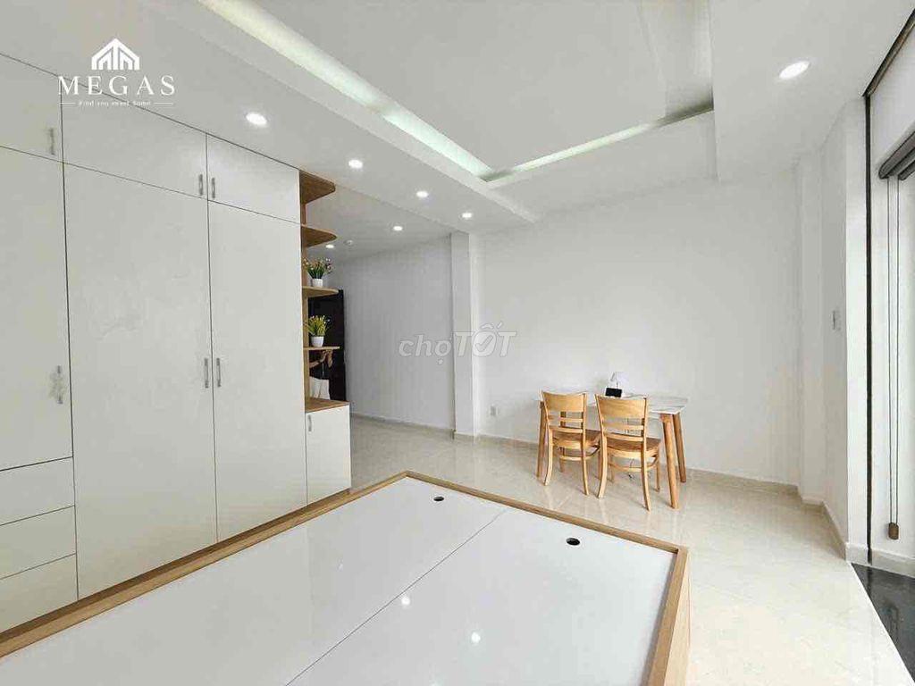 PHÒNG STUDIO BAN CÔNG MỚI XÂY - 40M2 - NGAY CVPM QUANG TRUNG