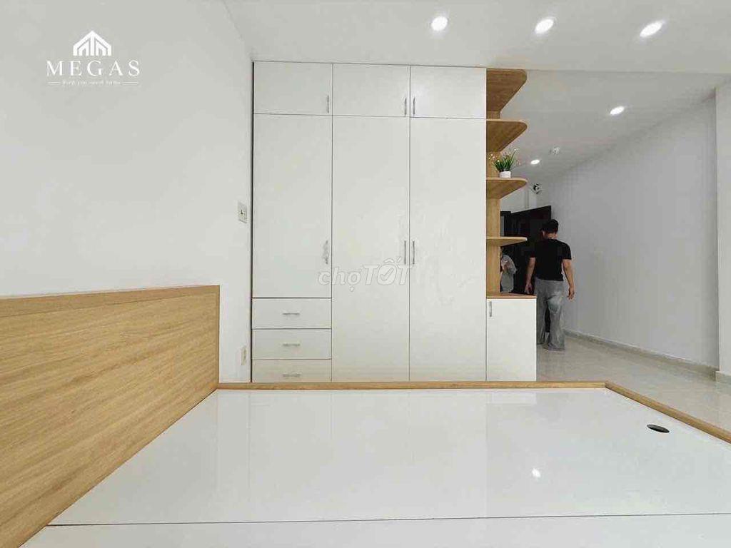 PHÒNG STUDIO BAN CÔNG MỚI XÂY - 40M2 - NGAY CVPM QUANG TRUNG