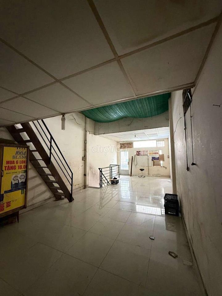 CHO THUÊ NHÀ NGUYÊN CĂN MBKD NGAY CHỢ SẦM UẤT. DT 4×10 CÓ 1PN,1WC