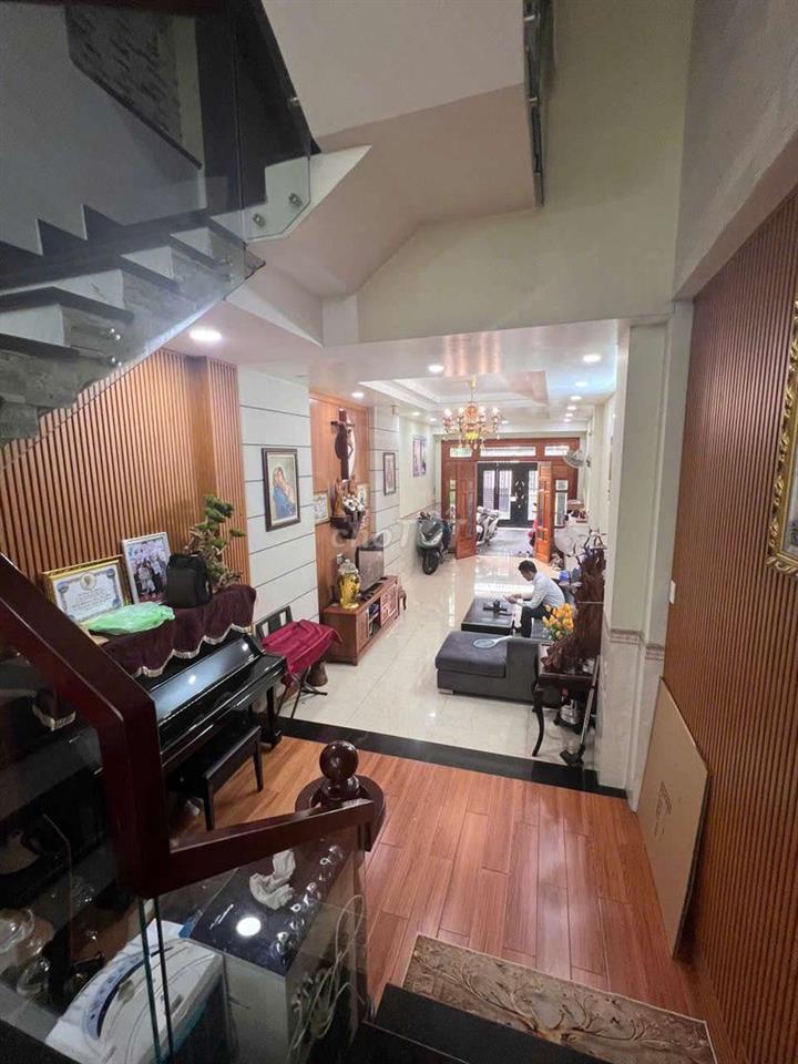 CHO THUÊ NHÀ 1/ TRƯỜNG CHINH 1 TRỆT 4 LẦU, DT 4×26 CÓ 6PN,6WC. HẺM 8M