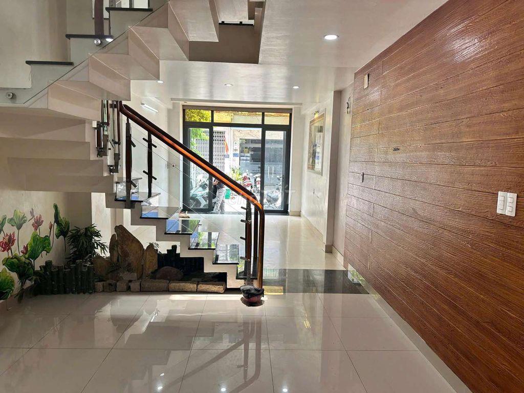 CHO THUÊ NHÀ HẺM XE HƠI. 1 TRỆT 1 LỬNG 3 LẦU, DT 4×15 CÓ 4PN