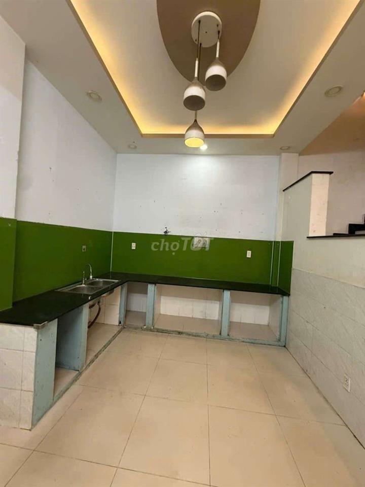 CHO THUÊ NHÀ NGUYÊN CĂN 1 TRỆT 2 LẦU, DT 4×18 CÓ 3PN,4WC. HẺM XE HƠI