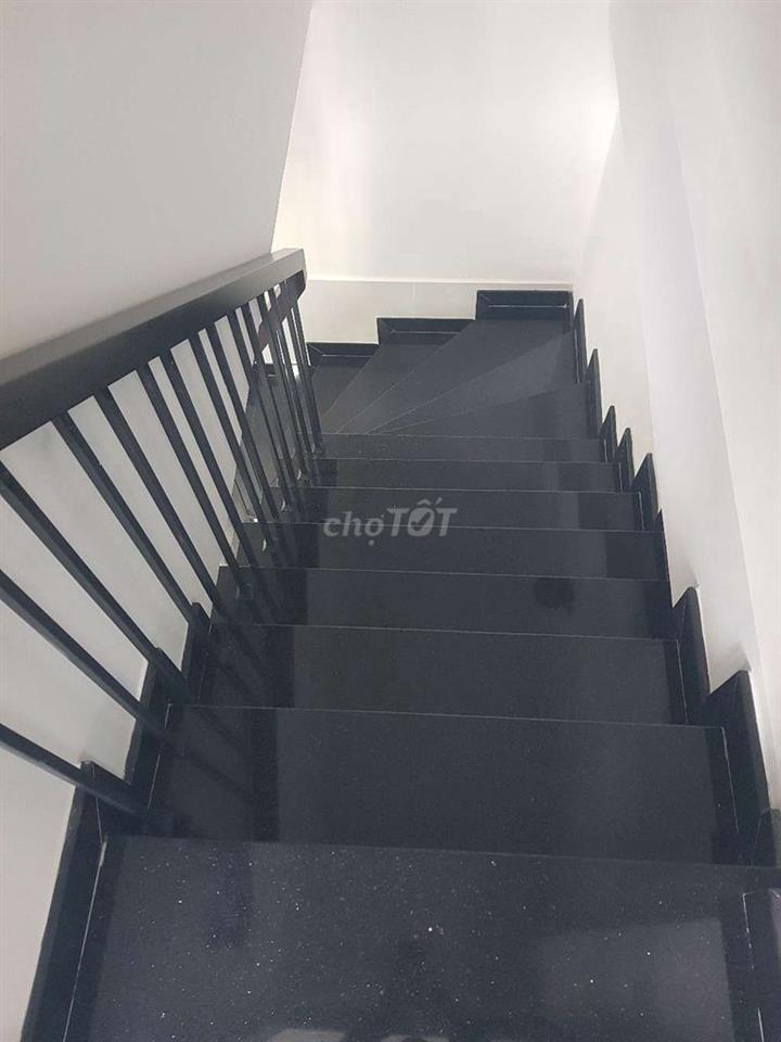 CHO THUÊ NHÀ 1 TRỆT 1 LẦU, DT 5×20 CÓ 3PN,2WC. ĐƯỜNG XE TẢI THÔNG