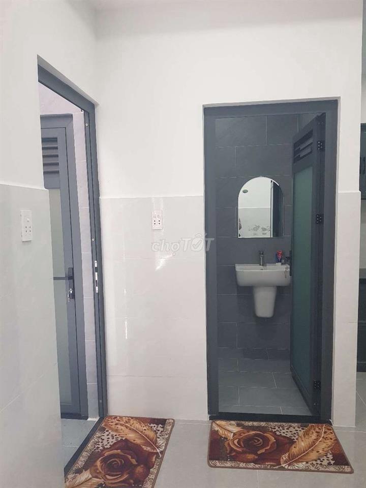 CHO THUÊ NHÀ 1 TRỆT 1 LẦU, DT 5×20 CÓ 3PN,2WC. ĐƯỜNG XE TẢI THÔNG