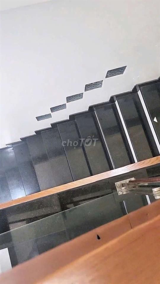 CHO THUÊ NHÀ 1/TRƯỜNG CHINH. 1 TRỆT 2 LẦU, SÂN THƯỢNG DT 4,5×15 CÓ 4PN