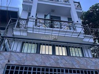 CHO THUÊ NHÀ 1 TRỆT 2 LẦU, DT 5×12 CÓ 4PN,4WC. XE HƠI NGỦ TRONG NHÀ