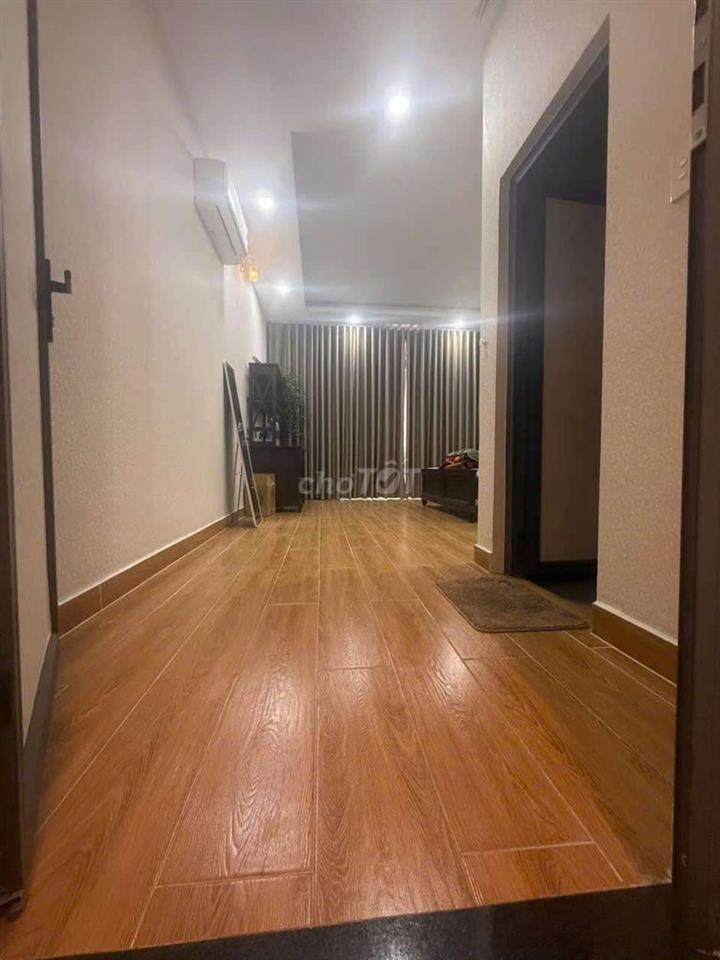 CHO THUÊ NHÀ 1 TRỆT 1 LỬNG 2 LẦU, SÂN THƯỢNG. DT 5×15 CÓ 5PN 3WC