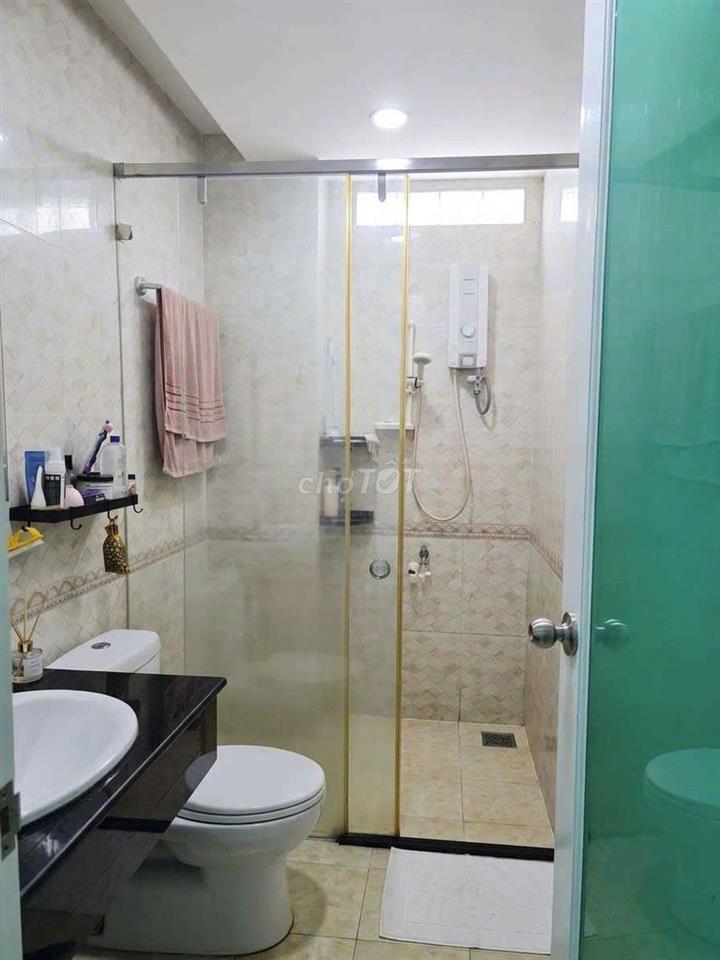 CHO THUÊ NHÀ NGUYÊN CĂN MẶT TIỀN. 1 TRỆT 2 LẦU, DT 4×25, CÓ 5PN