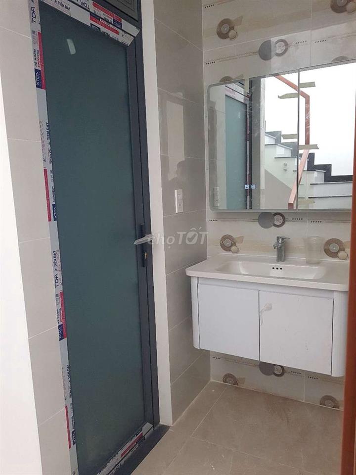 CHO THUÊ NHÀ MỚI 100% MẶT TIỀN ĐƯỜNG. 1 TRỆT 3 LẦU SÂN THƯỢNG, 4PN