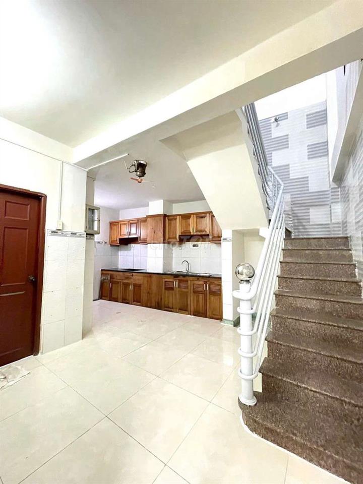 CHO THUÊ NHÀ 1 TRỆT 1 LẦU, DT 4,5×16 CÓ 3PN,2WC. ĐƯỜNG TRƯỚC NHÀ 12M