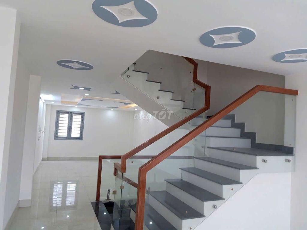 CHO THUÊ NHÀ HẺM XE HƠI. 1 TRỆT 1 LỬNG 2 LẦU, DT 4×20 CÓ 4PN,4WC
