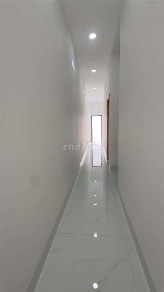 CHO THUÊ NHÀ MỚI 100% DT 4×22 CÓ 2PN. HẺ XE HƠI, KHU VỰC AN NINH