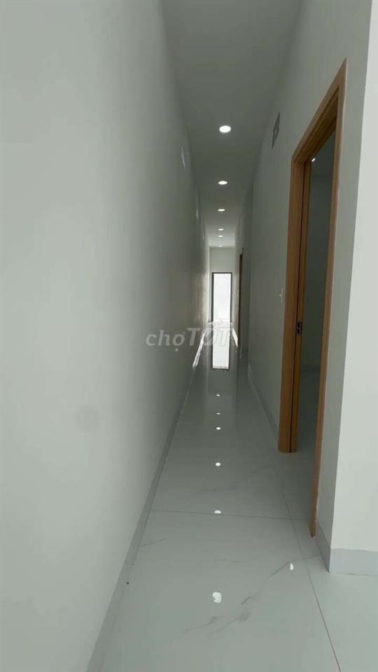 CHO THUÊ NHÀ MỚI 100% DT 4×22 CÓ 2PN. HẺ XE HƠI, KHU VỰC AN NINH