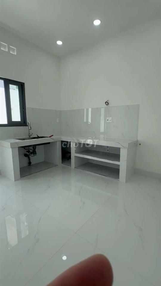 CHO THUÊ NHÀ MỚI 100% DT 4×22 CÓ 2PN. HẺ XE HƠI, KHU VỰC AN NINH