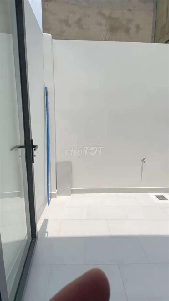 CHO THUÊ NHÀ MỚI 100% DT 4×22 CÓ 2PN. HẺ XE HƠI, KHU VỰC AN NINH
