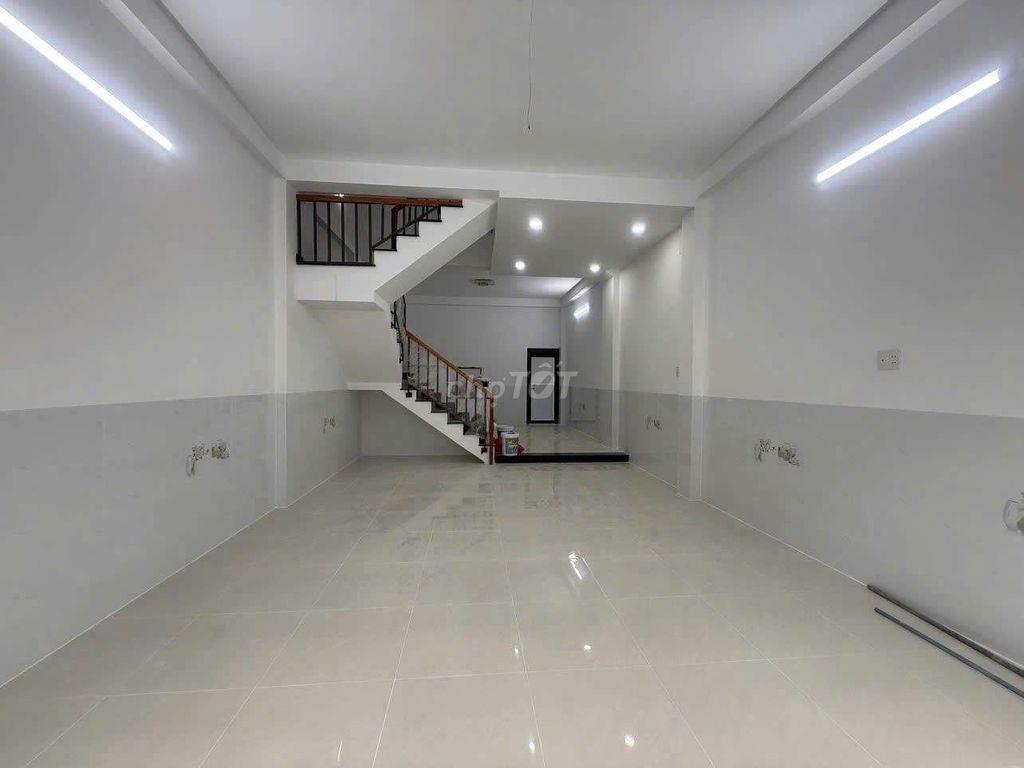 CHO THUÊ NHÀ MỚI 100% 1 TRỆT 2 LẦU, SÂN THƯỢNG. DT 5×20 CÓ 3PN,4WC