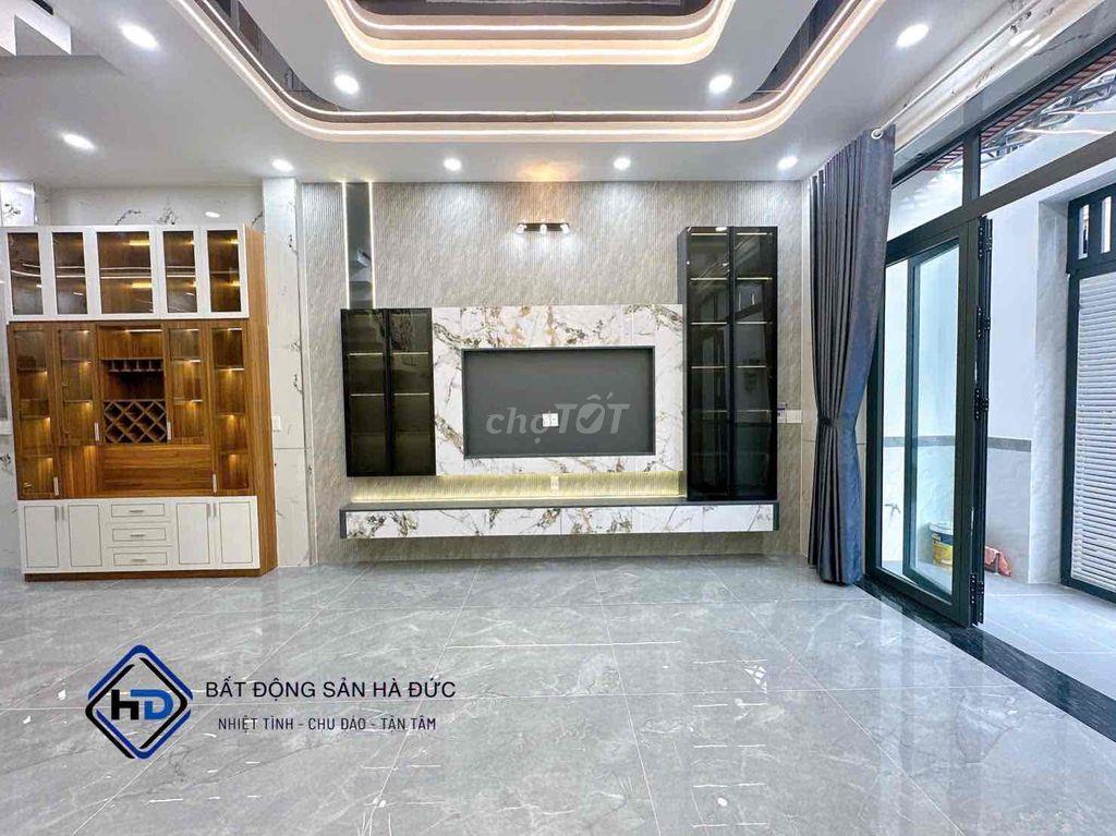 Nhà 3 lầu 5.5x15 hẻm xe hơi gần siêu thị ĐIỆN MÁY CHỢ LỚN