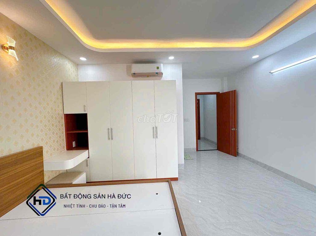 Nhà 3 lầu 5.5x15 hẻm xe hơi gần siêu thị ĐIỆN MÁY CHỢ LỚN