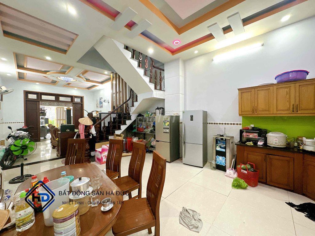 Nhà 2 lầu 5x20 hẻm 6m thông gần siêu thị ĐIỆN MÁY CHỢ LỚN