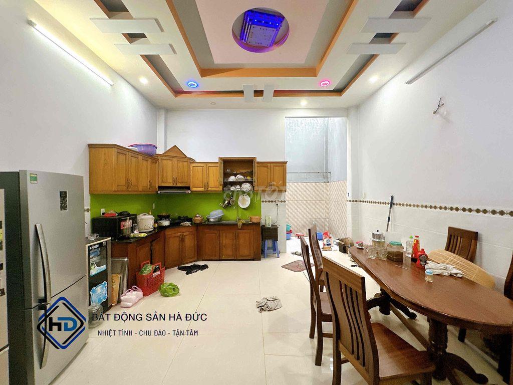 Nhà 2 lầu 5x20 hẻm 6m thông gần siêu thị ĐIỆN MÁY CHỢ LỚN