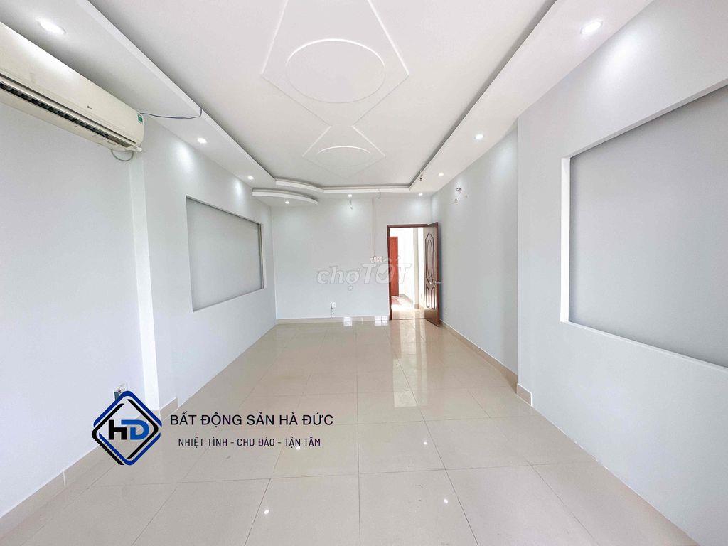 Nhà 3 lầu 4x25 mặt tiền nhánh có sẵn MÁY LẠNH gần UBND Quận 12