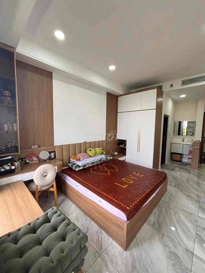 Nhà 4 lầu 4x20 mặt tiền đường mới đẹp full nội thất cao cấp