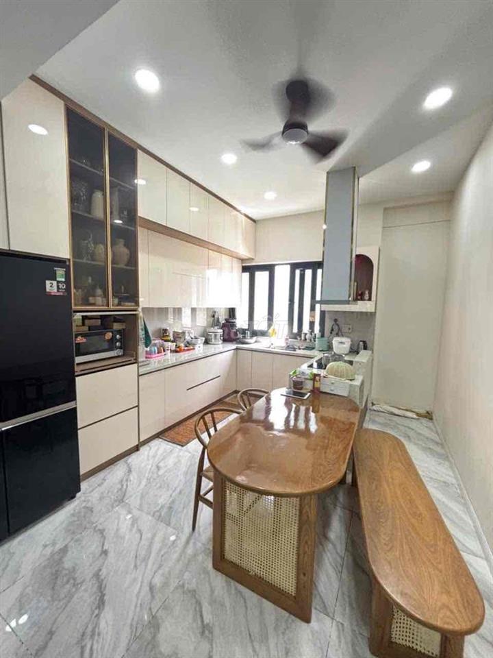 Nhà 4 lầu 4x20 mặt tiền đường mới đẹp full nội thất cao cấp