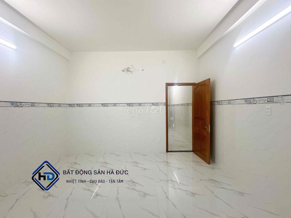 Nhà 2 lầu 4.5x30 mặt tiền nhánh gần trường Nguyễn Trung Trực
