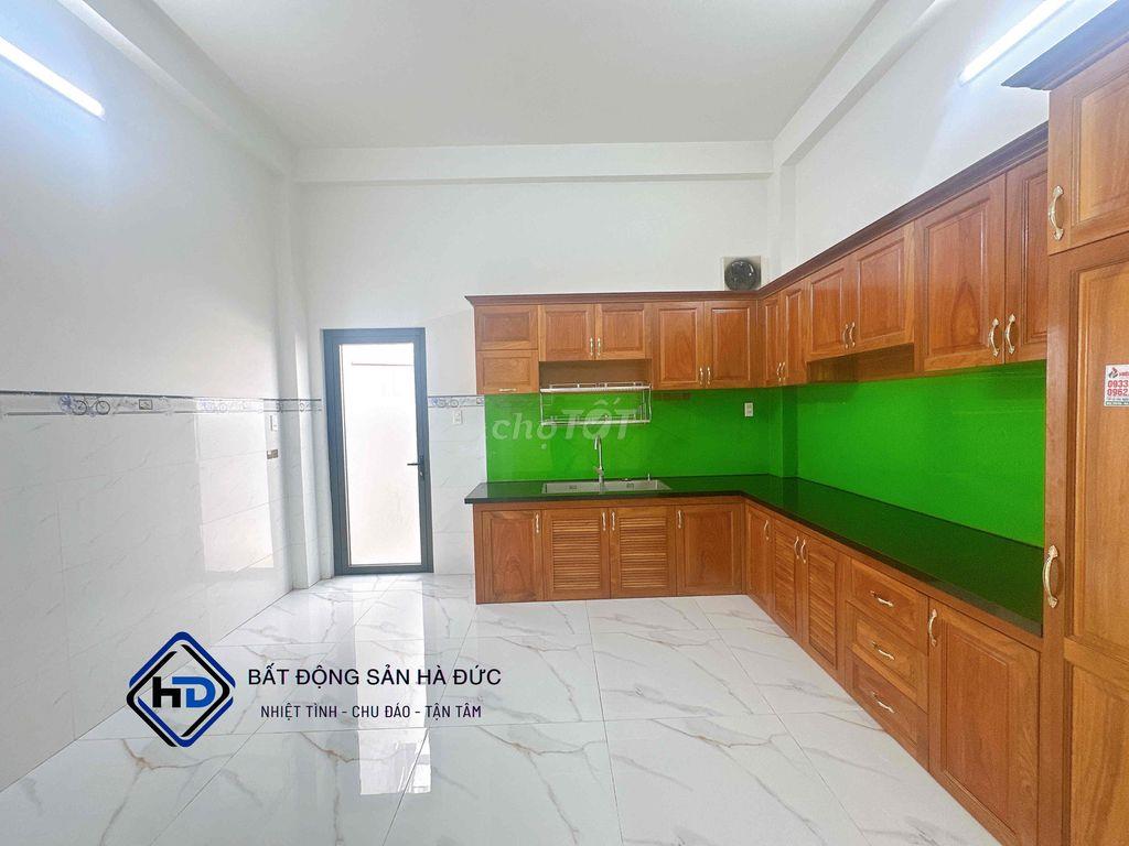 Nhà 2 lầu 4.5x30 mặt tiền nhánh gần trường Nguyễn Trung Trực