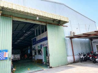 Xưởng 1.500m đường lớn có bãi xe và văn phòng